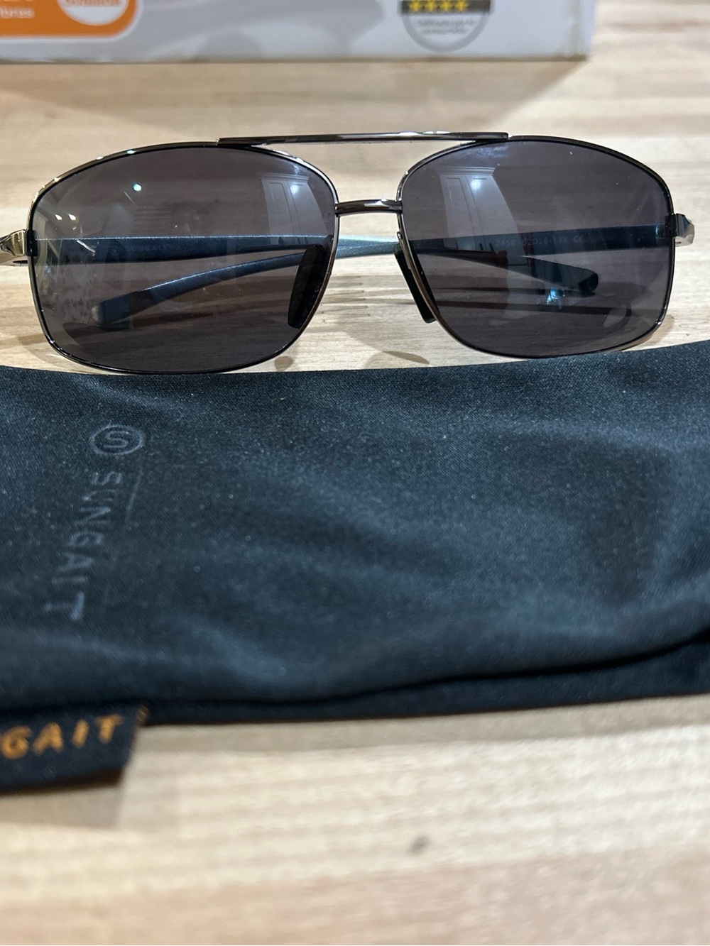 Men's Aviator Sunglasses in Brown Gradient Lens